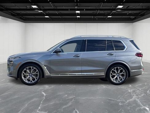 Used 2026 BMW X7 xDrive40i AWD/4WD image 2
