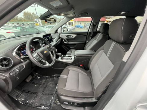 Used 2025 Chevrolet Blazer LT image 27