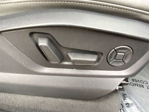 Used 2021 Audi Q8 Premium Plus w/ Premium Plus Package image 13