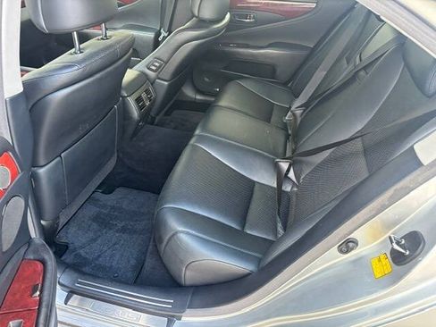 Used 2008 Lexus LS 460 RWD image 12