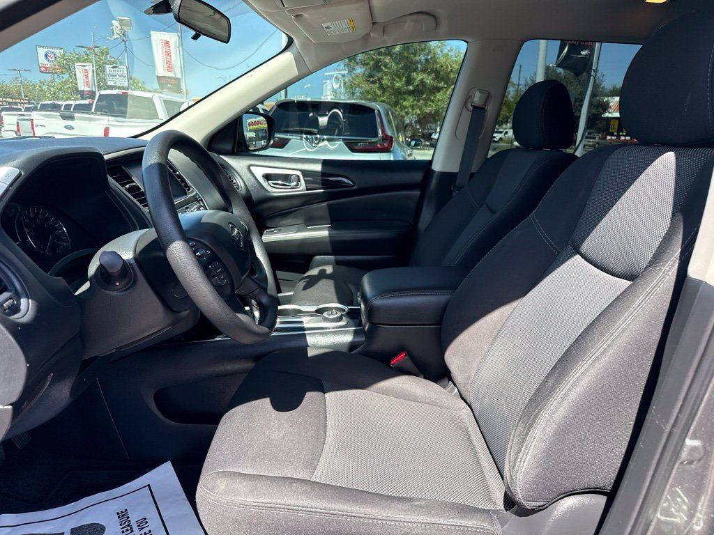 Used 2020 Nissan Pathfinder S AWD/4WD image 10