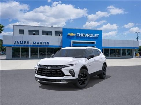 New 2026 Chevrolet Blazer LT w/ Convenience Package FWD image 8