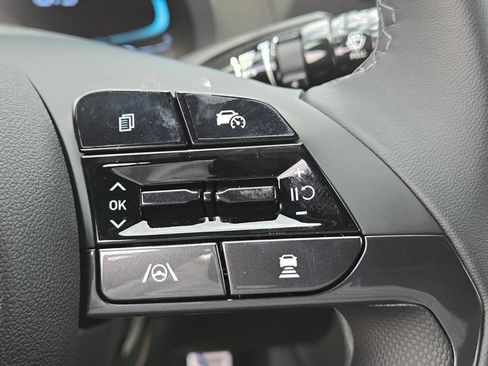 New 2026 Hyundai Elantra SEL Sport Premium FWD image 17