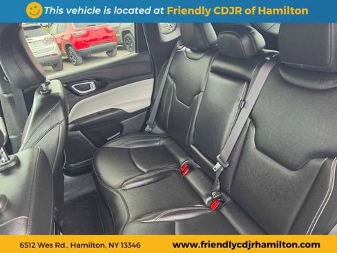 Used 2025 Jeep Compass Limited image 10