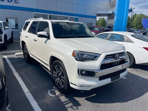 Used 2021 Toyota 4Runner Limited RWD image 3