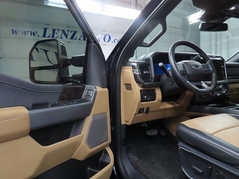 Used 2024 Ford F250 Lariat w/ Black Appearance Package image 46