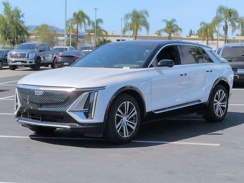 Used 2025 Cadillac Lyriq Luxury image 5