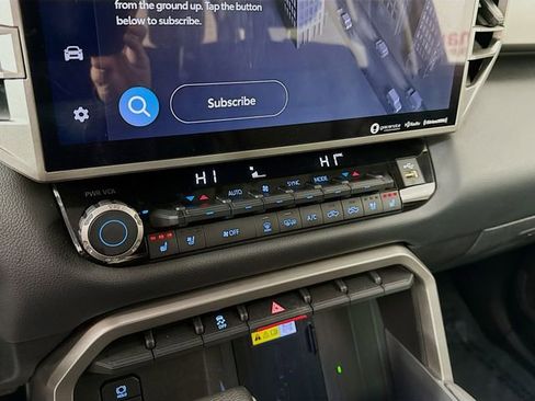 Used 2022 Toyota Tundra Limited image 16