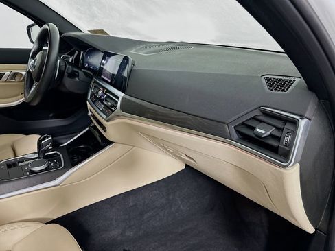 Used 2022 BMW 330i Sedan w/ M Sport Package image 30