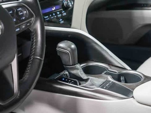 Certified 2022 Toyota Camry SE image 25