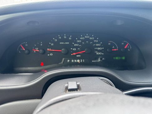 Used 2006 Ford E-250 and Econoline 250 Extended image 9