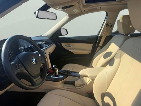 Used 2017 BMW 320i xDrive Sedan image 10