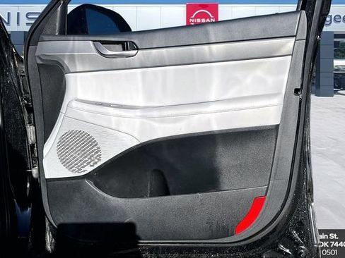 Used 2021 Hyundai Palisade SEL w/ Premium Package image 25