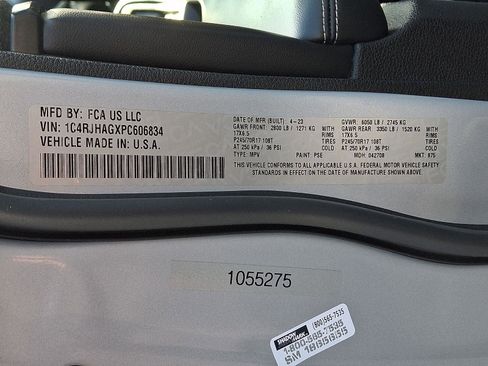 Used 2023 Jeep Grand Cherokee Laredo image 26