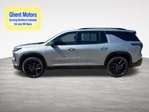 Used 2025 Chevrolet Traverse RS AWD/4WD image 2