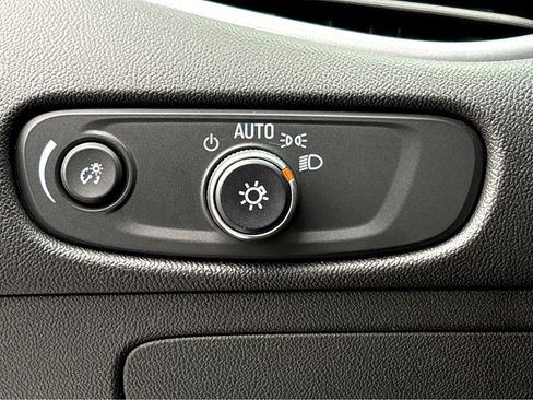 Used 2024 Chevrolet Malibu LT image 14