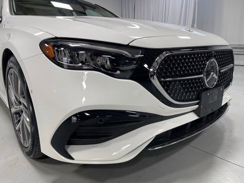 Used 2026 Mercedes-Benz E 350 4MATIC Sedan image 11