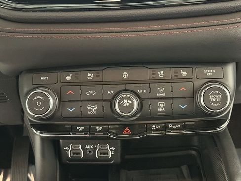 Used 2022 Dodge Durango R/T w/ Blacktop Package image 17