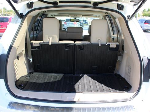 Used 2017 Nissan Pathfinder Platinum w/ Cargo Package FWD image 6