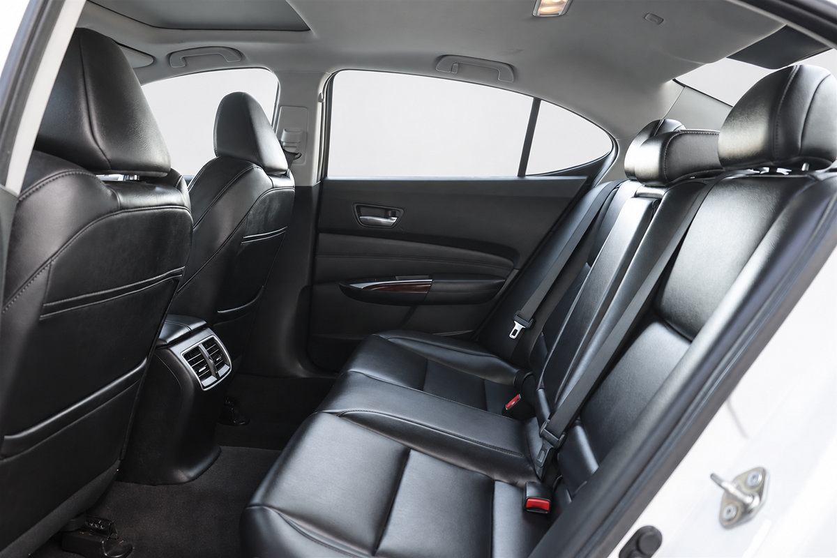 Used 2017 Acura TLX FWD image 17