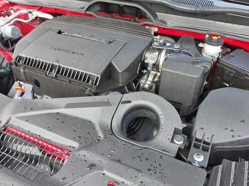 Used 2025 Honda Pilot Touring image 27