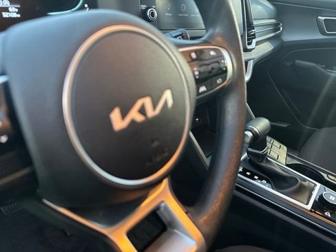 Used 2024 Kia Sportage LX image 30