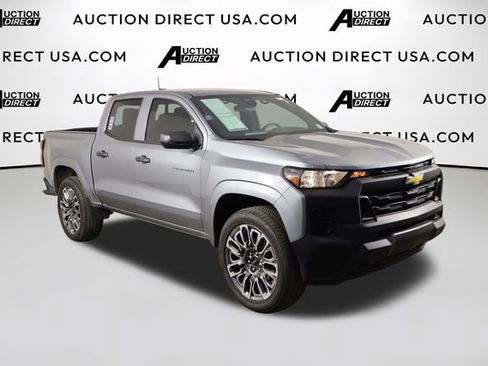 Used 2026 Chevrolet Colorado W/T w/ Advanced Trailering Package AWD/4WD image 43