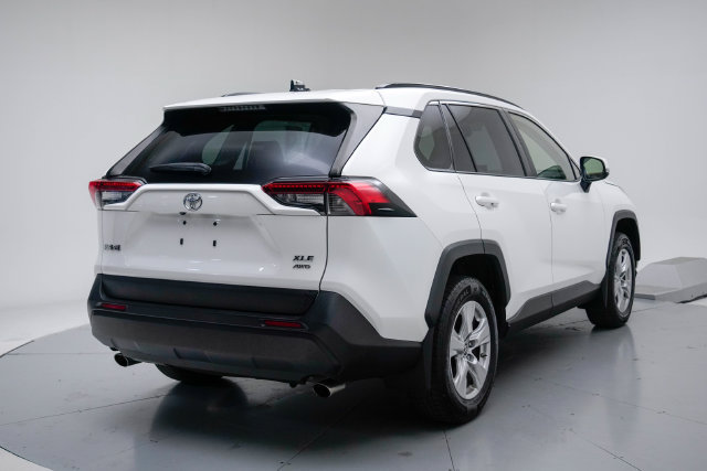 Used 2019 Toyota RAV4 XLE w/ All Weather Liner Package AWD/4WD image 5