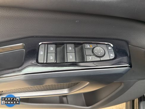 Used 2025 Nissan Pathfinder SL image 13