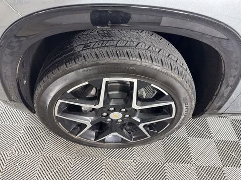 Used 2025 Chevrolet Traverse High Country image 10