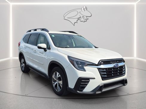 Used 2023 Subaru Ascent Premium w/ Convenience Package AWD/4WD image 7