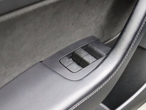 Used 2023 Tesla Model 3 Standard Range image 15