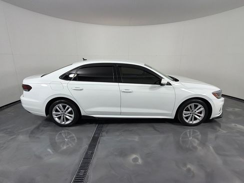 Used 2020 Volkswagen Passat 2.0T SE FWD image 4