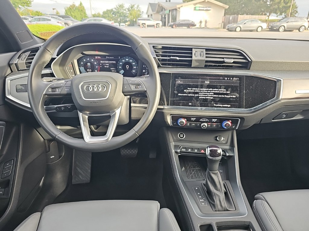 Certified 2025 Audi Q3 2.0T Premium w/ Convenience Package AWD/4WD image 2