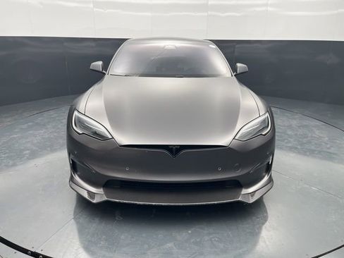 Used 2022 Tesla Model S Plaid image 2