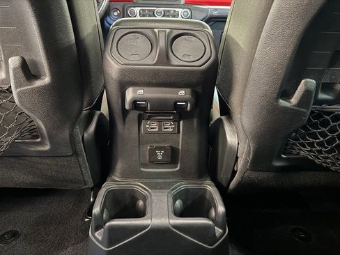 Certified 2021 Jeep Wrangler Unlimited Rubicon w/ Cold Weather Group AWD/4WD image 25