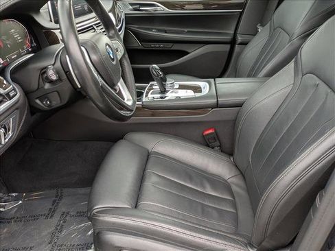 Used 2021 BMW 740i xDrive AWD/4WD image 17