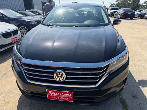 Used 2022 Volkswagen Passat 2.0T SE FWD image 3