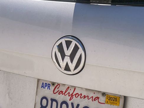 Used 2017 Volkswagen Golf Alltrack SE AWD/4WD image 11