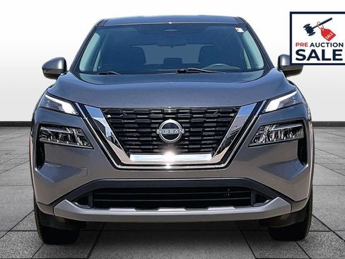 Used 2023 Nissan Rogue SV FWD image 3