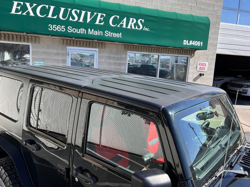 Used 2012 Jeep Wrangler Unlimited Rubicon w/ Connectivity Group AWD/4WD image 9