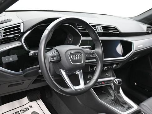 Used 2023 Audi Q3 2.0T Premium Plus AWD/4WD image 16
