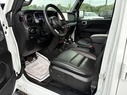 Used 2024 Jeep Gladiator Rubicon AWD/4WD image 13