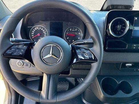 New 2026 Mercedes-Benz Sprinter 2500 image 11