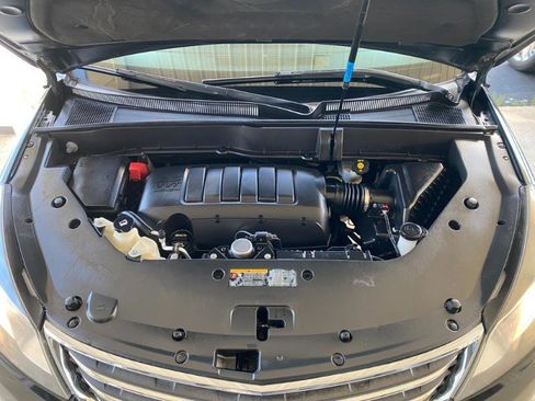 Used 2015 Chevrolet Traverse LT image 8