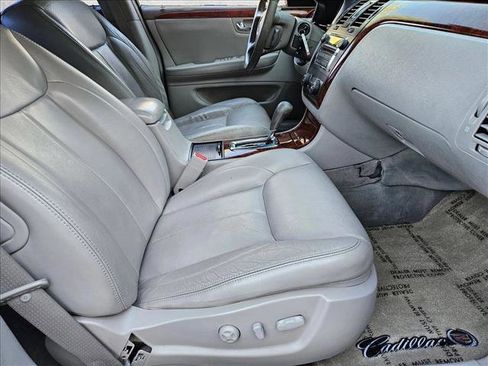 Used 2007 Cadillac DTS FWD image 17