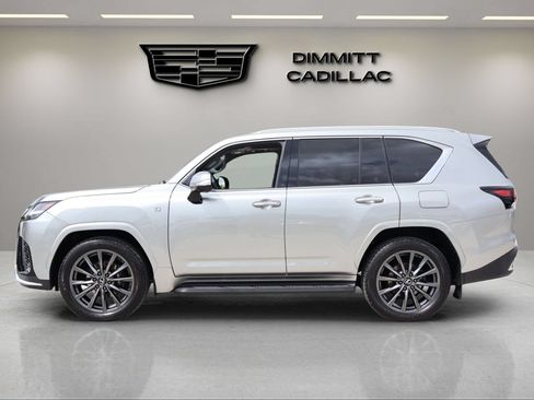 Used 2024 Lexus LX 600 F Sport AWD/4WD image 8