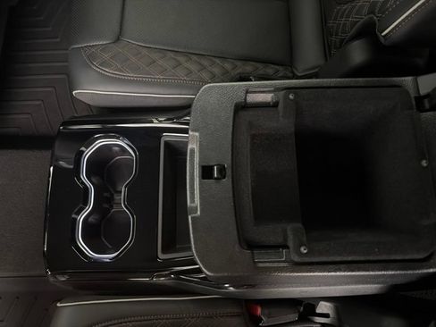 Used 2025 Jeep Grand Cherokee L Summit AWD/4WD image 16