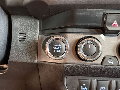 Used 2019 Toyota Tacoma TRD Pro w/ Desert Air Intake Package AWD/4WD image 18