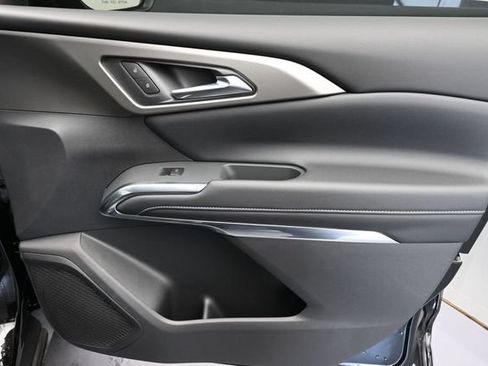 New 2026 Chevrolet Traverse LT w/ LPO, Floor Liner Package FWD image 30